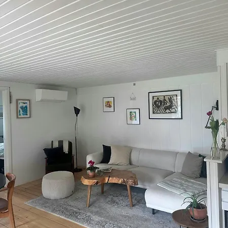 Near Ajstrup With A Cozy Garden * Malling
