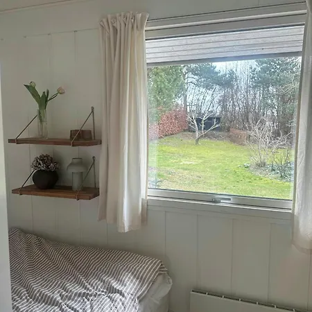 Near Ajstrup With A Cozy Garden Дом отдыха *
